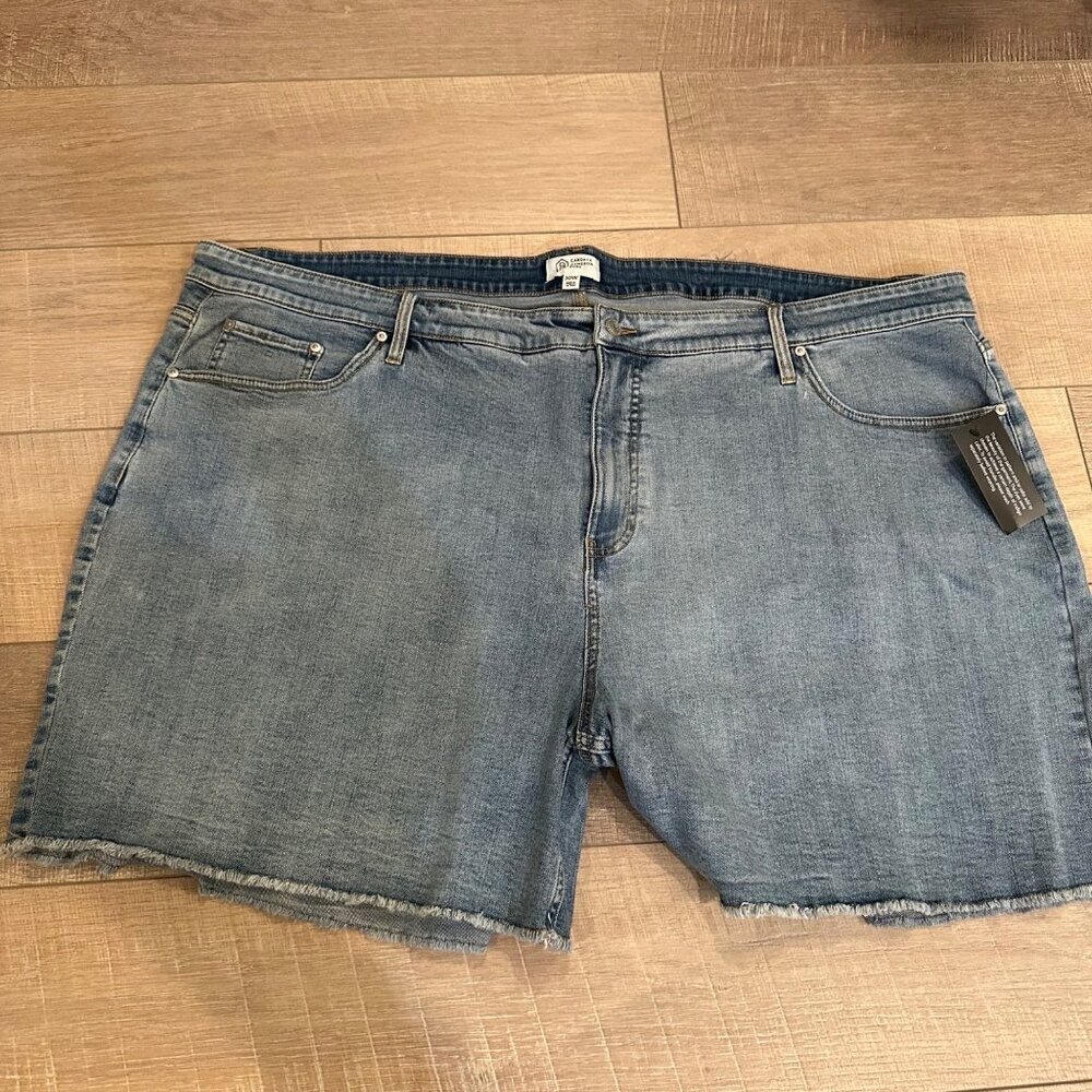 CANDACE CAMERON BURE WOMENS 30W DENIM SHORTS NEW